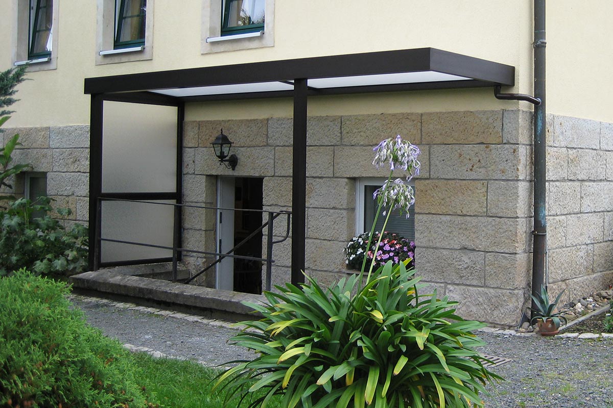 Alu Überdachung - Überdachung Kellertreppe
