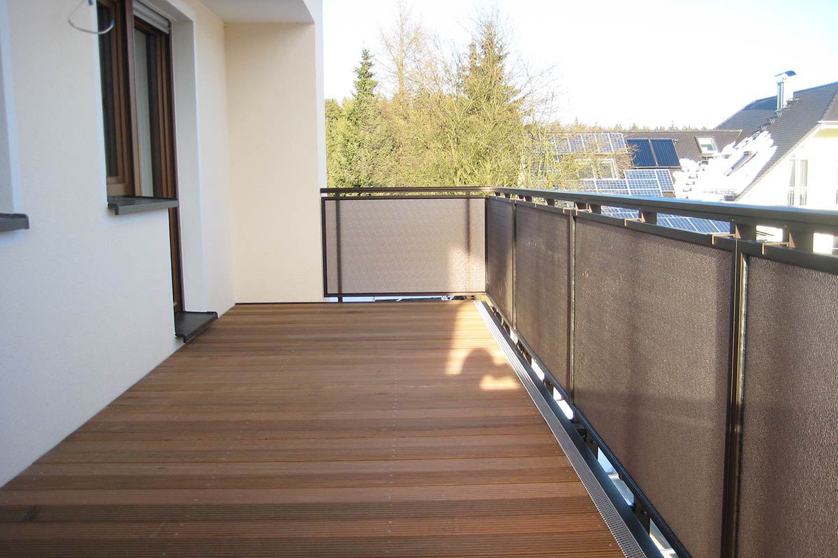 Alu Überdachung - Wind- und Sichtschutz